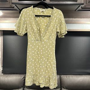 Billabong salty blonde cutest summer dress…size small worn twice!